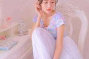 女王的条件曾静玟下载[未删减]电影海报